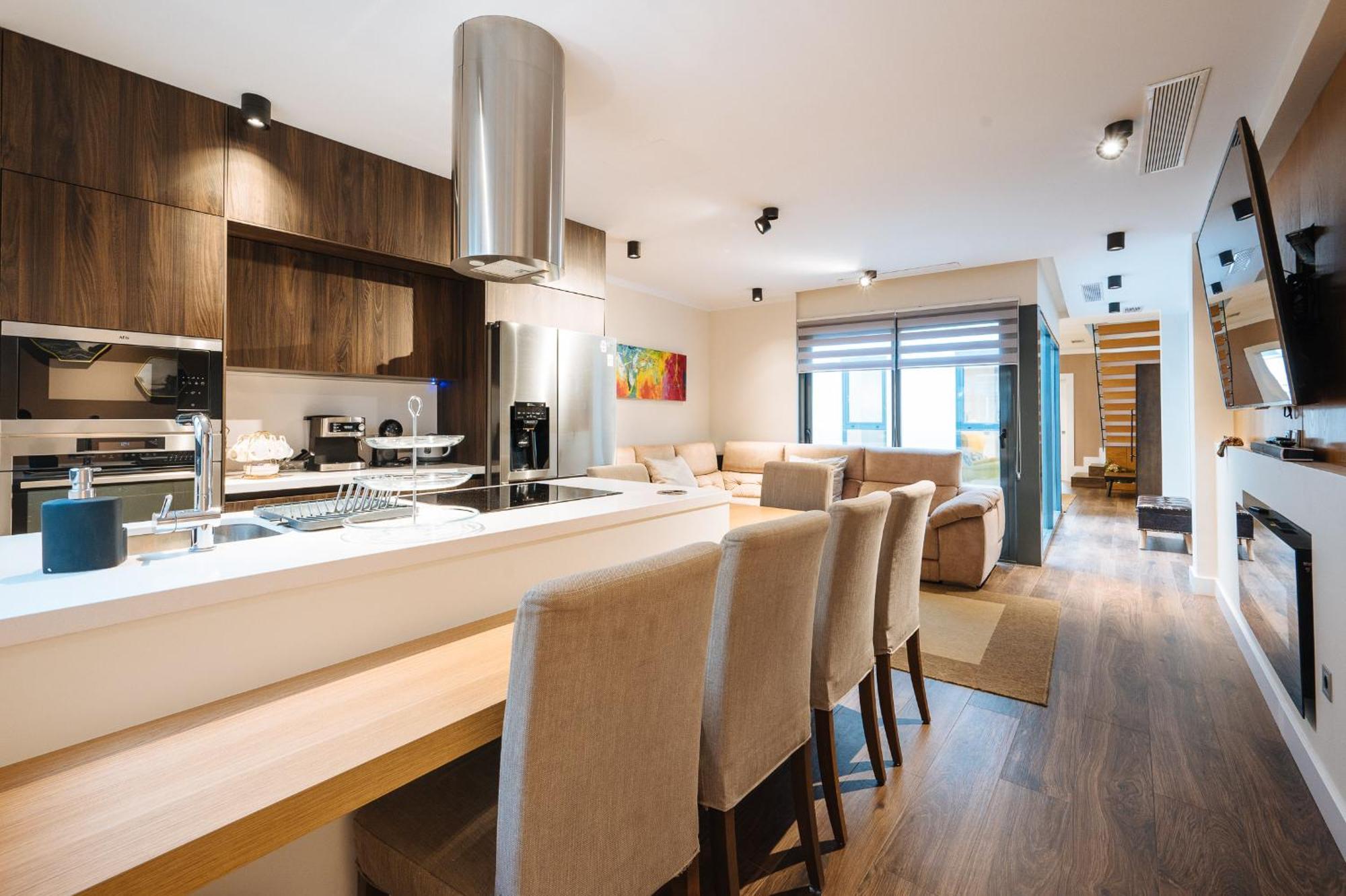 Elegant Duplex 3 Master Bedrooms And Private Севилья Экстерьер фото