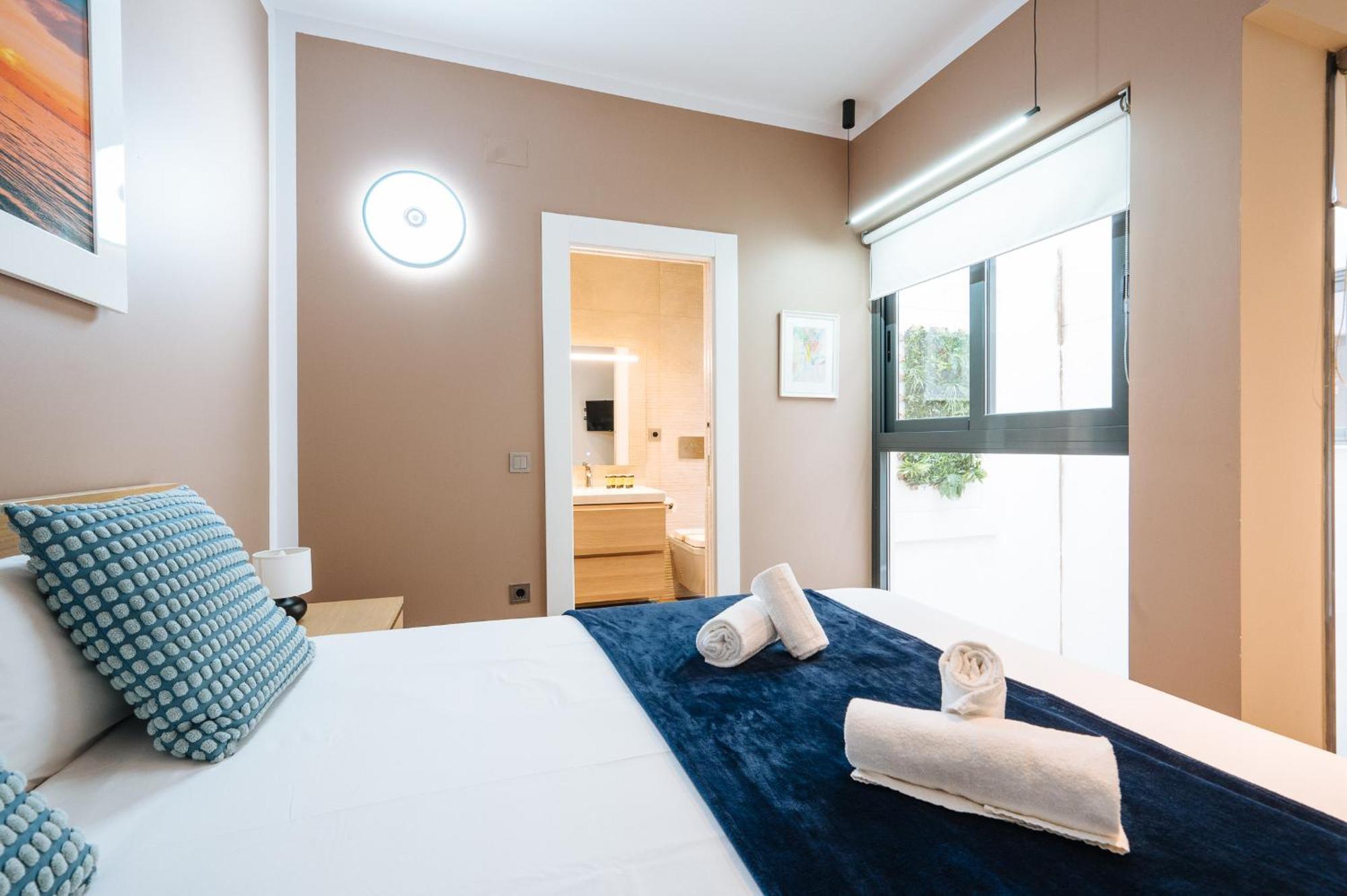 Elegant Duplex 3 Master Bedrooms And Private Севилья Экстерьер фото